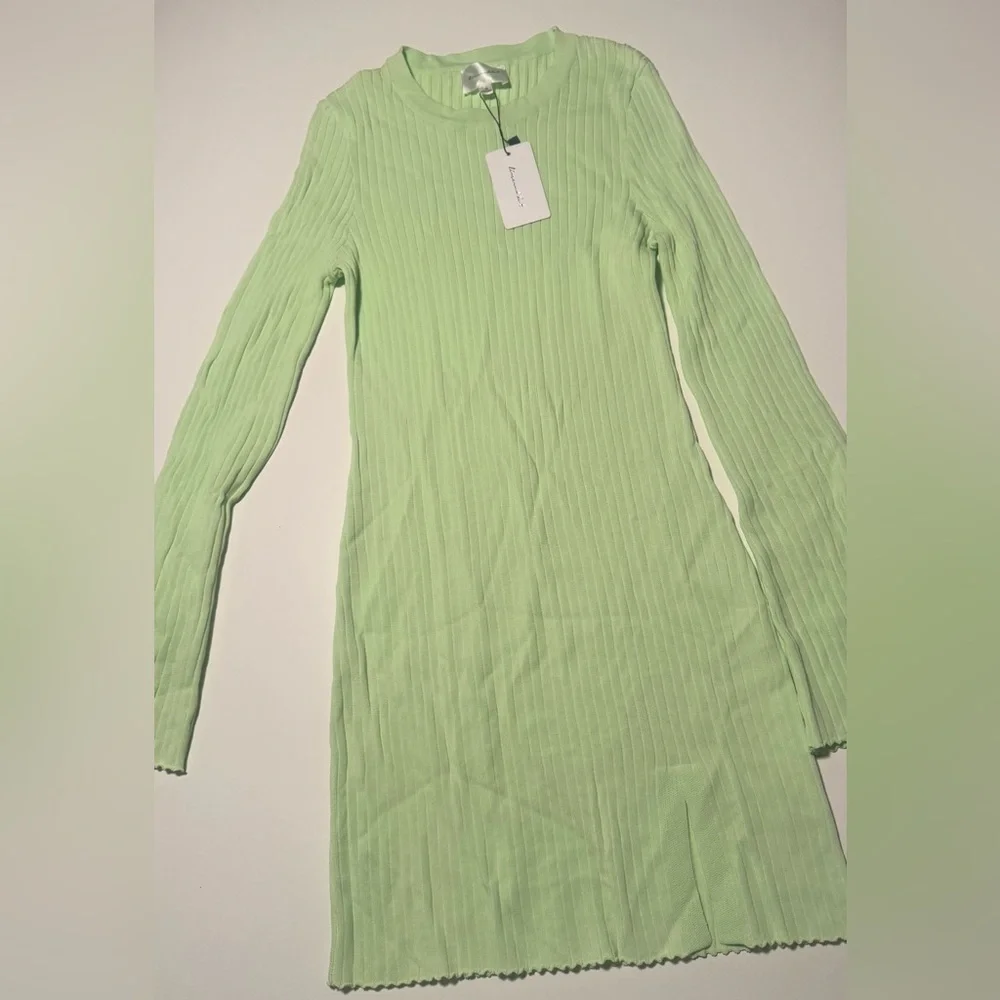 Line & Dot Light Green Long Sleeve Dress - Picture 4 of 7